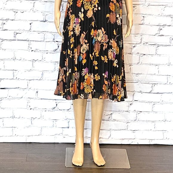 NWT! Anthology - black dress with floral print & pleated skirt - Picture 7 of 11
